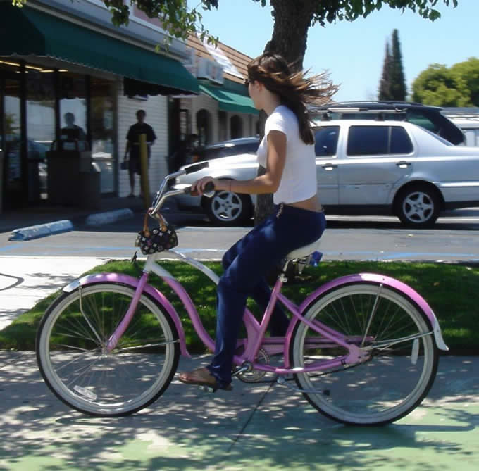 Girls and bikes - 4 sur 21