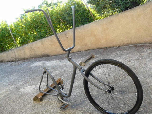  DARKRIDE by Guiyom Custom Bike - 5 sur 8