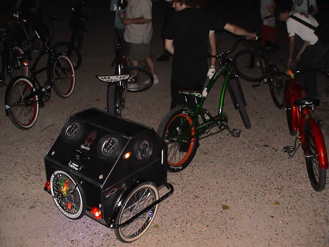 Night cruiser - Paris - 24 juin 2005 - 41 sur 60