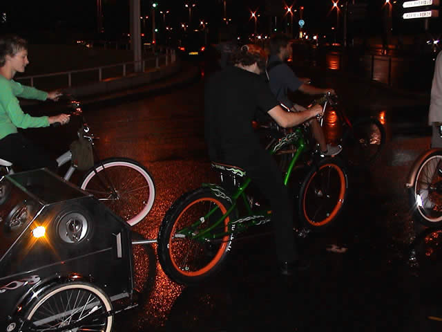 Night cruiser - Paris - 24 juin 2005 - 36 sur 60