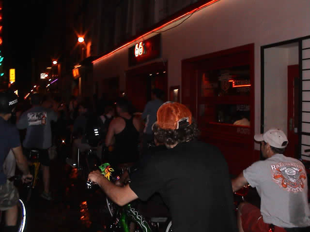Night cruiser - Paris - 24 juin 2005 - 33 sur 60