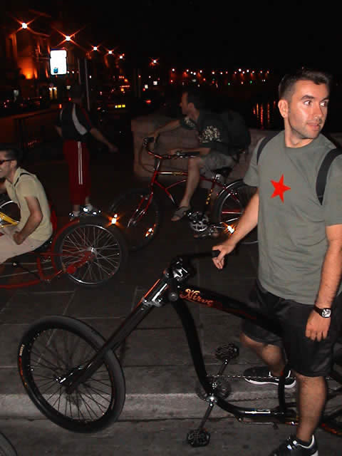 Night cruiser - Paris - 24 juin 2005 - 18 sur 60