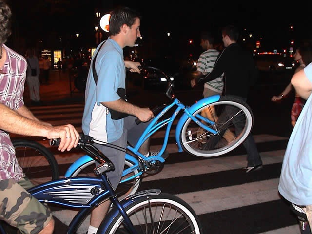 Night cruiser - Paris - 24 juin 2005 - 15 sur 60