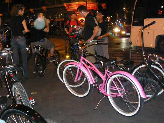 Night cruiser - Paris - 2 septembre 2005 - 14 sur 79