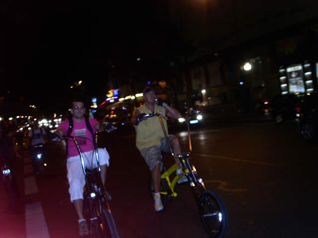 Night cruiser - Paris - 2 septembre 2005 - 32 sur 79