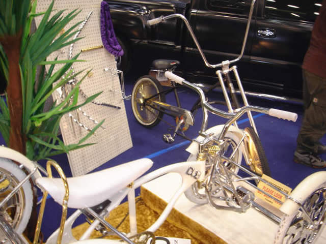 Malines - Concours international de lowrider bikes 2005 organisé par Doggriderz - 37 sur 56