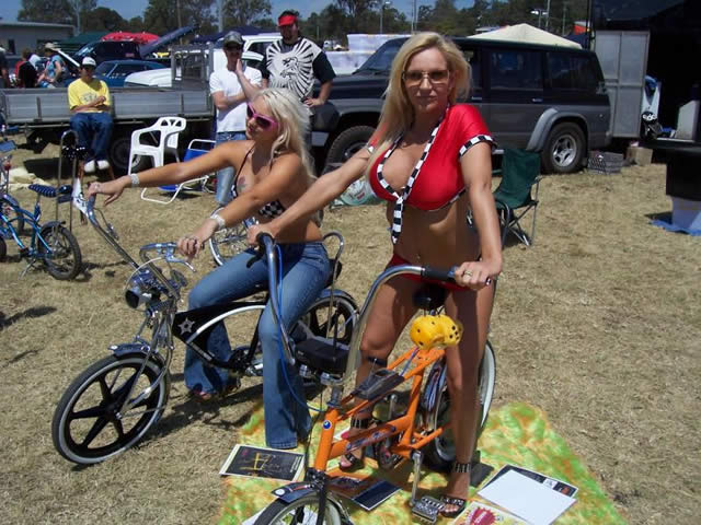 Girls and Bikes V02 - 11 sur 15