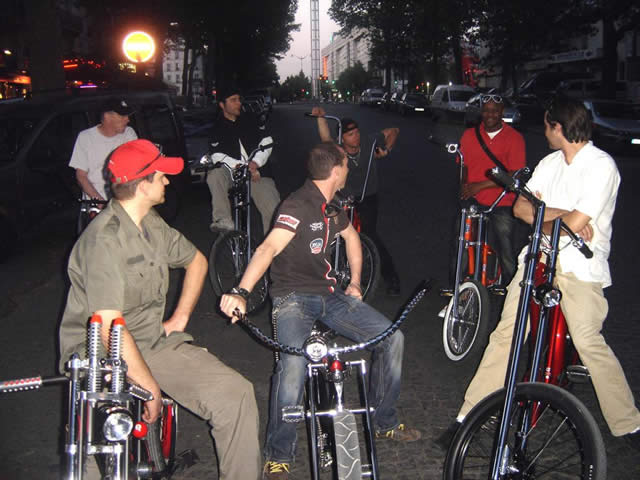plusieurs rides improvisés - Paris - printemps 2006 - 14 sur 79