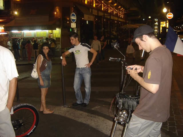 plusieurs rides improvisés - Paris - été 2006 - 18 sur 56