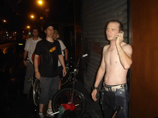 plusieurs rides improvisés - Paris - été 2006 - 5 sur 56