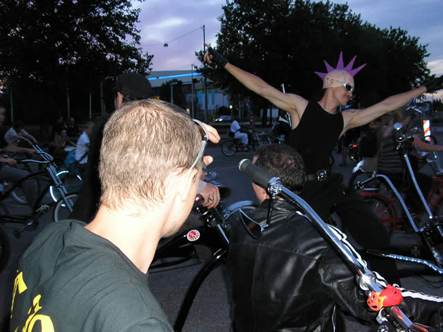 Autres photos - FBI The Choppernation - 29 juillet 2006 - 27 sur 196