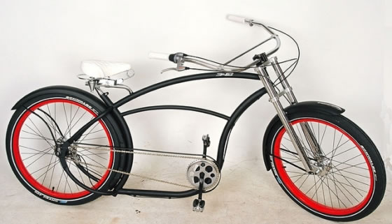 basman 346 noir mat et roues rouges
