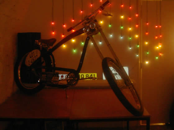 Mon beau Chopper Switchblade de chez Nirve sur lequel j'ai rajouté le système de double Bullets et quelques autres petites modifications.